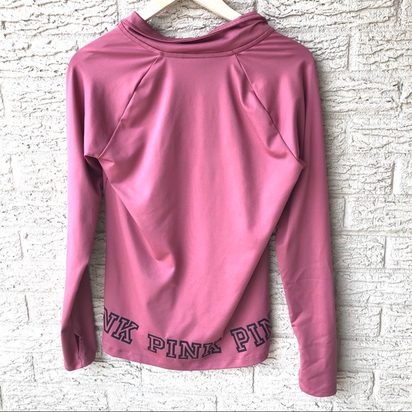 Victoria Secret pullover - Picture 2 of 2